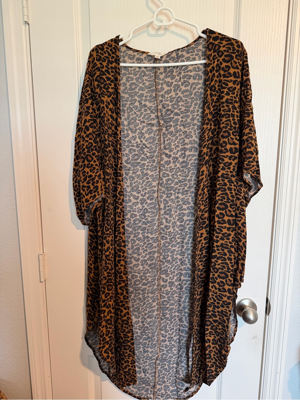 Terra & Sky leopard kimono